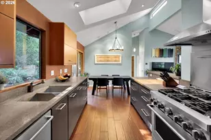 3212 NW Wilson St, Portland, OR 97210 - Photo 5