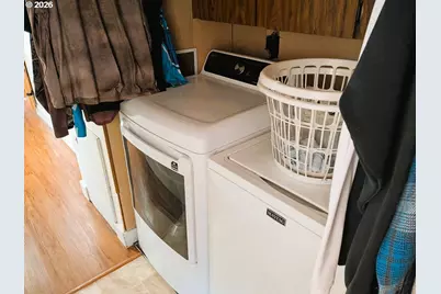 200 Woodpecker Ln, Elkton, OR 97436 - Photo 9