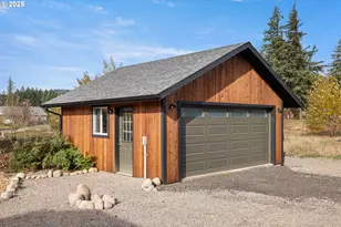 138 Santiam St, Gates, OR 97346 - Photo 13