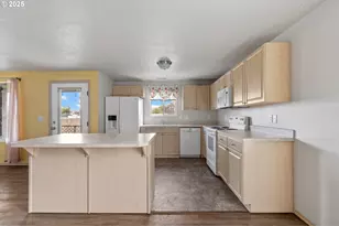 335 SE 3rd St, Irrigon, OR 97844 - Photo 5