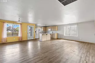 335 SE 3rd St, Irrigon, OR 97844 - Photo 3