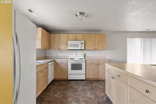 335 SE 3rd St, Irrigon, OR 97844 - Photo 7