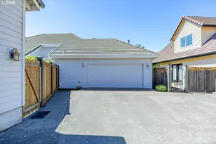 3279 Lakemont Dr, Eugene, OR 97408 - Photo 33