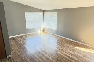 1949 SE Palmquist Rd, Gresham, OR 97080 - Photo 3