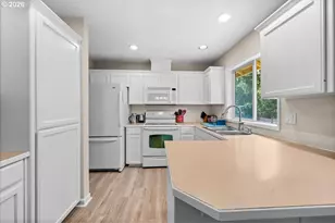 250 Forest Pl, Forest Grove, OR 97116 - Photo 15