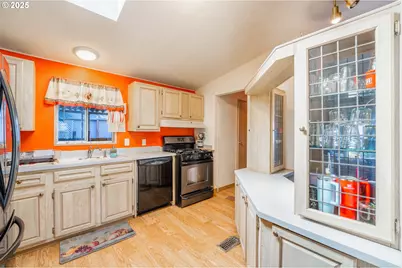 5064 Silver Loop, Salem, OR 97305 - Photo 11