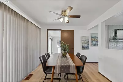 2137 SE 179th Ave, Portland, OR 97233 - Photo 9