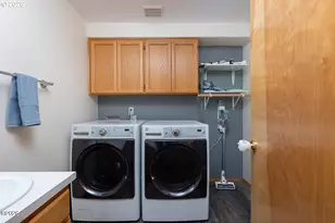 1925 NW 38th St, Lincoln City, OR 97367 - Photo 23