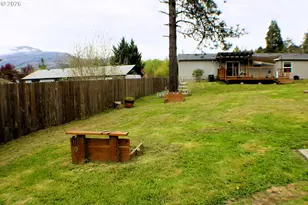 261 S Estella St, Glide, OR 97443 - Photo 23