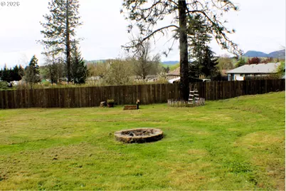 261 S Estella St, Glide, OR 97443 - Photo 23