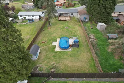 261 S Estella St, Glide, OR 97443 - Photo 17