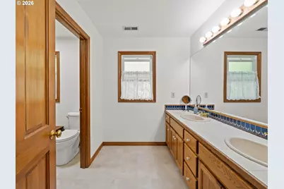 5754 Charles Cir, Lake Oswego, OR 97035 - Photo 25