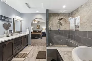 2728 Hallmark Ln, Eugene, OR 97402 - Photo 27