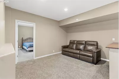 2728 Hallmark Ln, Eugene, OR 97402 - Photo 37