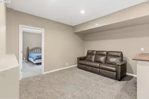 2728 Hallmark Ln, Eugene, OR 97402 - Photo 37