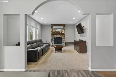 2728 Hallmark Ln, Eugene, OR 97402 - Photo 17