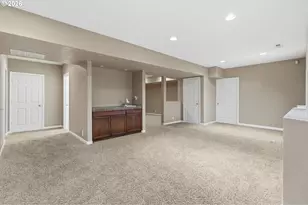 2728 Hallmark Ln, Eugene, OR 97402 - Photo 35