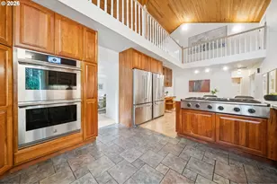 21 Del Prado St, Lake Oswego, OR 97035 - Photo 17