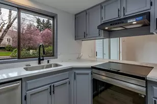 6228 Meridian Cir, West Linn, OR 97068 - Photo 5