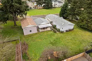 8227 SE 88th Ave, Portland, OR 97266 - Photo 5