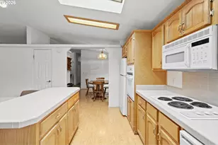 8227 SE 88th Ave, Portland, OR 97266 - Photo 13