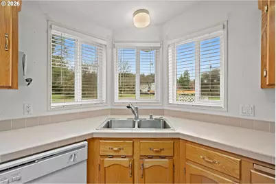 8227 SE 88th Ave, Portland, OR 97266 - Photo 11