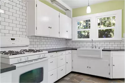 996 W 8th Ave, Eugene, OR 97402 - Photo 23