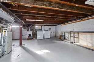 996 W 8th Ave, Eugene, OR 97402 - Photo 33