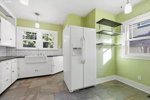 996 W 8th Ave, Eugene, OR 97402 - Photo 23