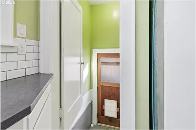 996 W 8th Ave, Eugene, OR 97402 - Photo 27