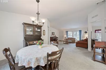 301 Deal St, Junction City, OR 97448 - Photo 9