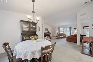 301 Deal St, Junction City, OR 97448 - Photo 9