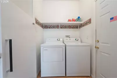 301 Deal St, Junction City, OR 97448 - Photo 29