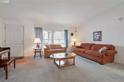 301 Deal St, Junction City, OR 97448 - Photo 5