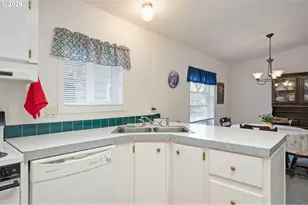 301 Deal St, Junction City, OR 97448 - Photo 11