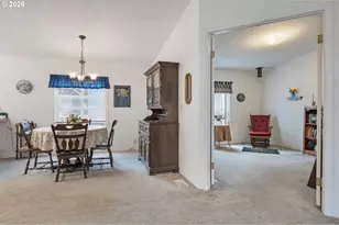 301 Deal St, Junction City, OR 97448 - Photo 15