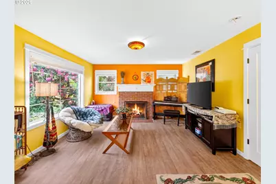 1130 NW 1st St, Gresham, OR 97030 - Photo 11