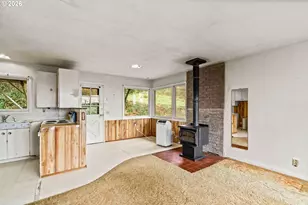 452 S 4th St, Springfield, OR 97477 - Photo 7