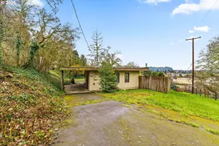 452 S 4th St, Springfield, OR 97477 - Photo 3