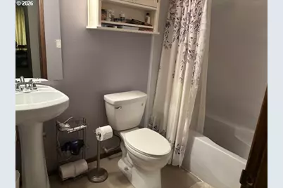 2021 NE Liberty Ave, Gresham, OR 97030 - Photo 21