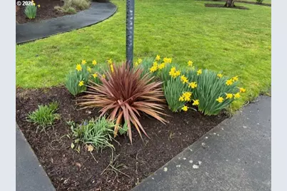 2021 NE Liberty Ave, Gresham, OR 97030 - Photo 5