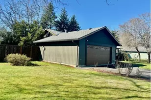 2021 NE Liberty Ave, Gresham, OR 97030 - Photo 3