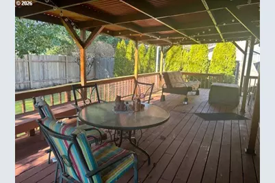 2021 NE Liberty Ave, Gresham, OR 97030 - Photo 7