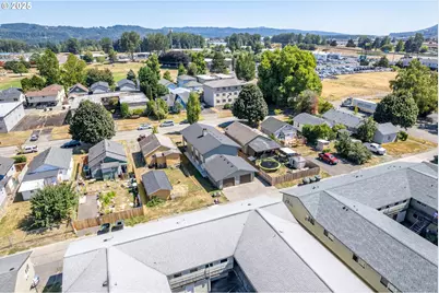 823 8th Ave, Longview, WA 98632 - Photo 13