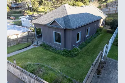 861 Fir Ave, Coos Bay, OR 97420 - Photo 33