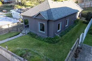 861 Fir Ave, Coos Bay, OR 97420 - Photo 33