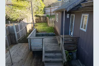 861 Fir Ave, Coos Bay, OR 97420 - Photo 11
