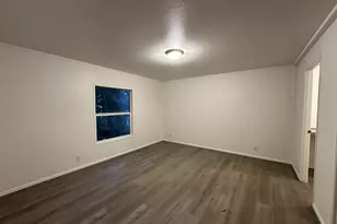 8720 SE Clatsop St, Happy Valley, OR 97086 - Photo 11