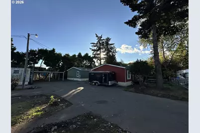 8720 SE Clatsop St, Happy Valley, OR 97086 - Photo 5