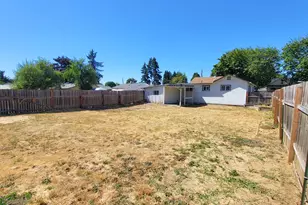975 Johnson Ave, Cottage Grove, OR 97424 - Photo 11